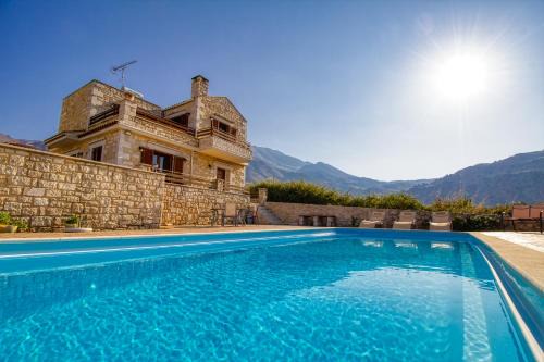 Lake Villas