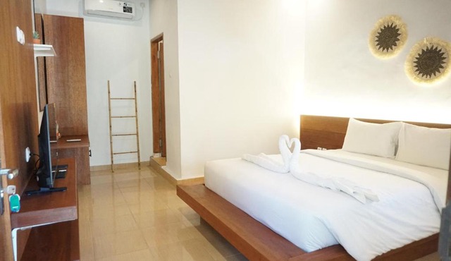 Lantis Corp Inn