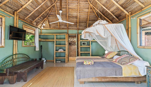 Large Private Garden Bungalow for 2 people
