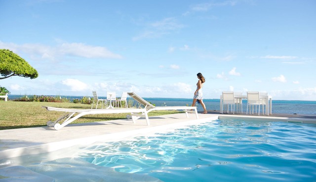 Large villa Le Ficus by the sea with swimming pool