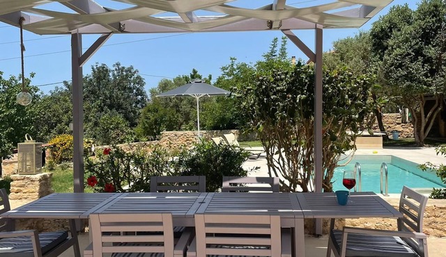 LAST MINUTE MAY Charming House with 1000 m2 garden, private pool and excellent view