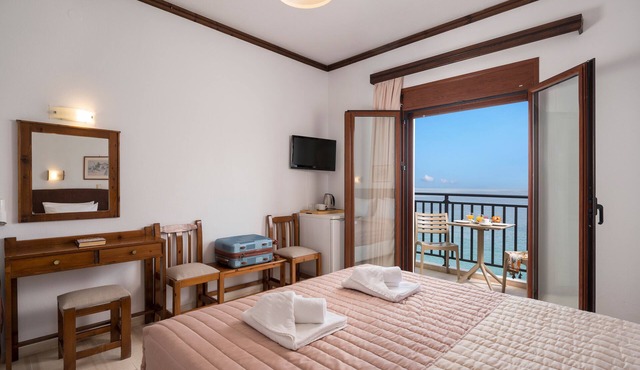 Lena Beach Hotel