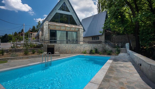 LF Parnassos Chalet