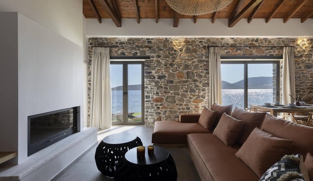 Lichnos Luxury Suite