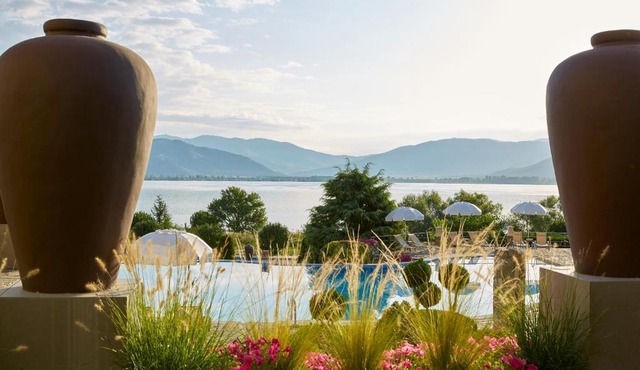 Limneon Resort & Spa