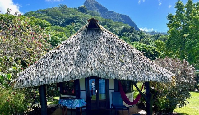 Linareva Moorea Beach Resort