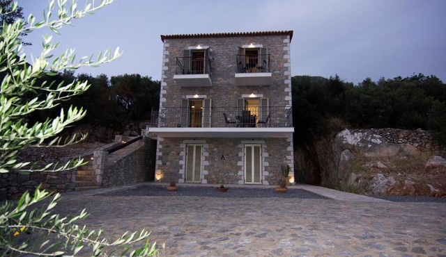 Lithorama Mani Residence - 2 Floor