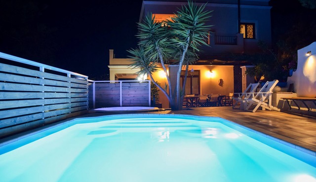 Lovely villa with pool and spa near the beach- ΕΣΛ-1468Κ920Α0389001