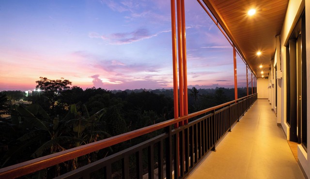 Lunaire Guest House