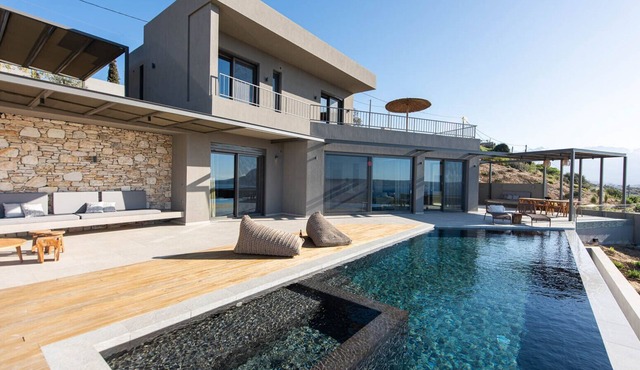 Luxurious Villa Kokoblue - With Heated Pool