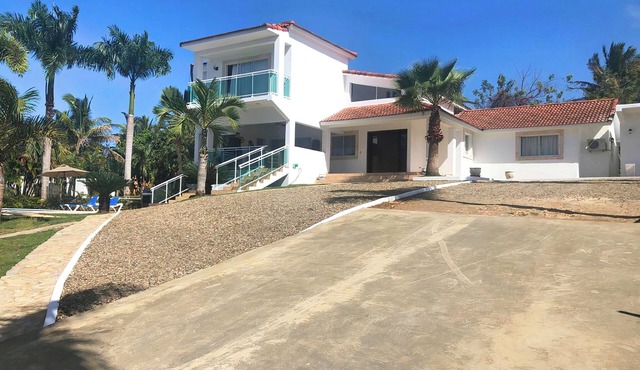 Luxury 12BR Sosua Compound - 2 Pools, Jacuzzi & Private Retreat