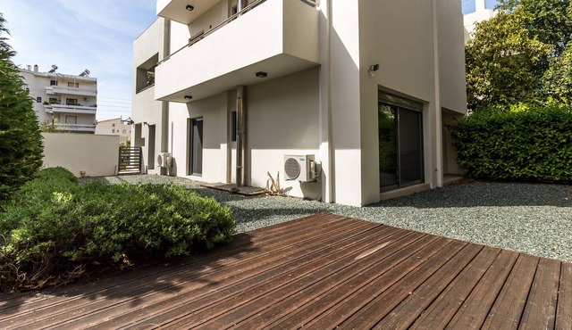 Luxury 3 Bedroom Apartment with garden in Glyfada
