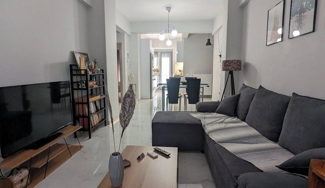 Luxury & Spacious Apartment in Athens
