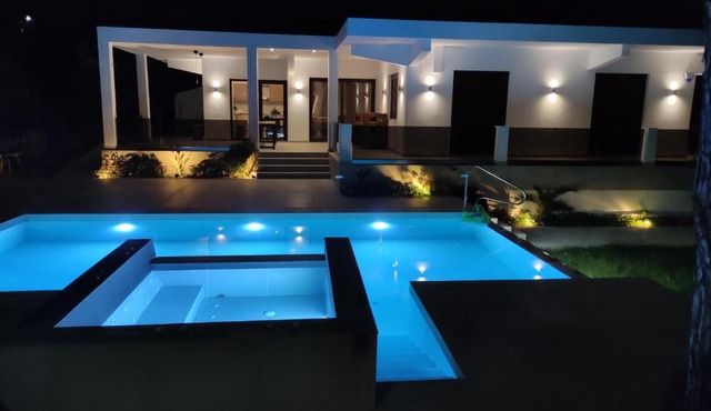 Luxury Villa Anemone with private pool