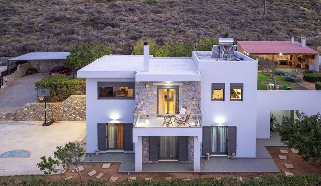 Luxury Villa Kopsas