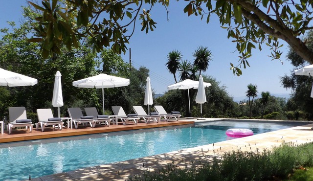 LUXURY VILLA WITH SEA VIEW,LARGE PRIVATE POOL CLOSE TO THE SEA