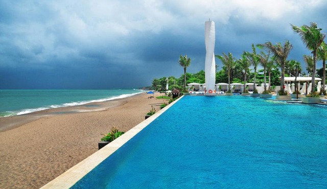 Lv8 Resort Hotel