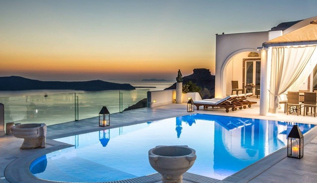Magnificent Santorini Villa | 3 Bedrooms | Villa Bacchus | Private heated pool