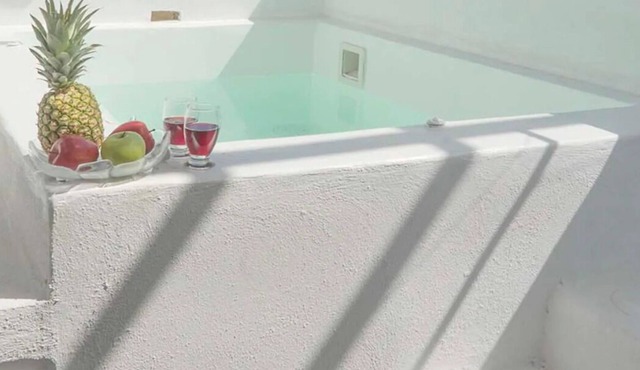 Maisonette house with jacuzzi Loukas & Emma