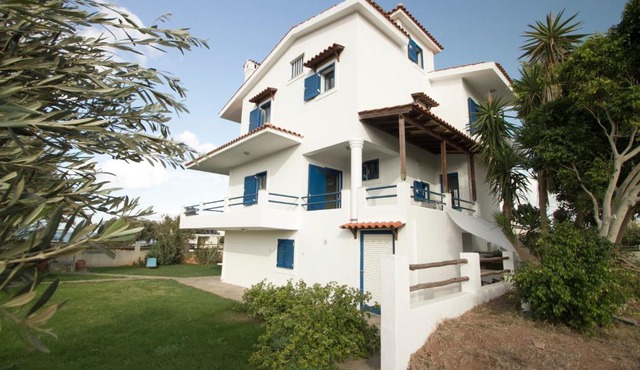Mantilida Villa & Studio