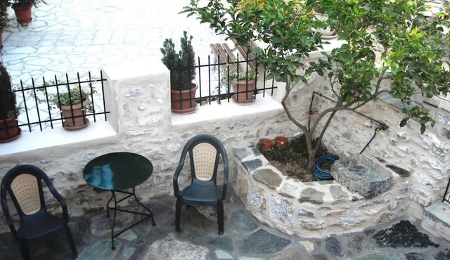 MARIA'S Rustic stonehouse in traditional village