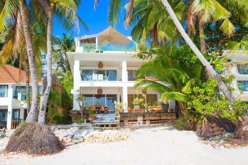 Mayumi Beach Villa