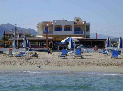 Mike's Beach Apartments & Studios
