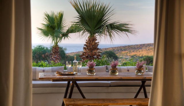 Minois Grand Villa (4 adults & 2 children)