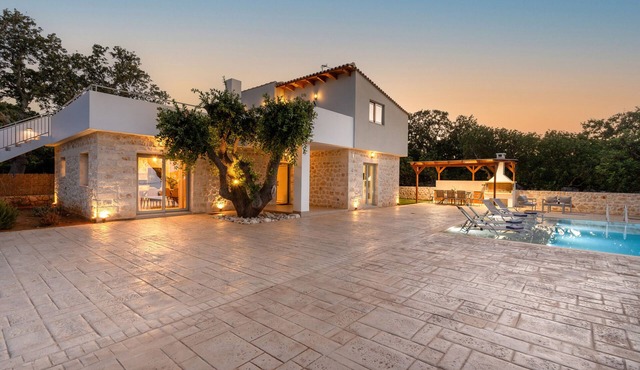 Miroy Sea View Villa