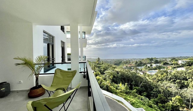 Mititai condo, sea view & pool, the quiet place near the airport