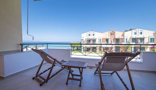 Moana Seafront Maisonette by RentalsPro - Pefkochori Halkidiki