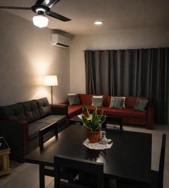Modern 2BR Apartment 3 Min from Airport with Free Parking - 1