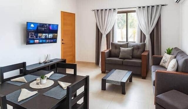 Modern Apt with Wi-Fi, 24h Power & Private Parking