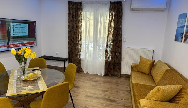 Modern Athens Suite - 160m from Metro - 3min Piraeus Port - 6 Guests
