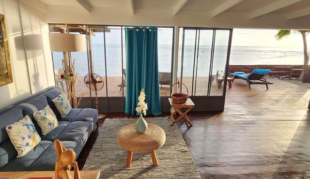Modern villa with pool by the sea on the island of Moorea