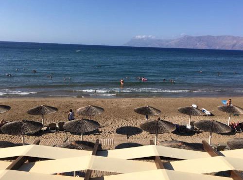 Molos Beach Rooms