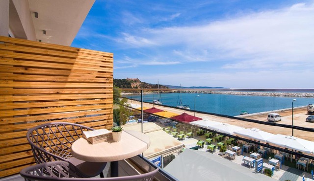 Molos Hotel