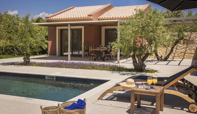 Moschato Estate Villas