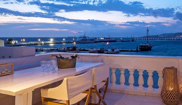 My Rental Homes - Campani Villa in Mykonos town with view on the old harbor