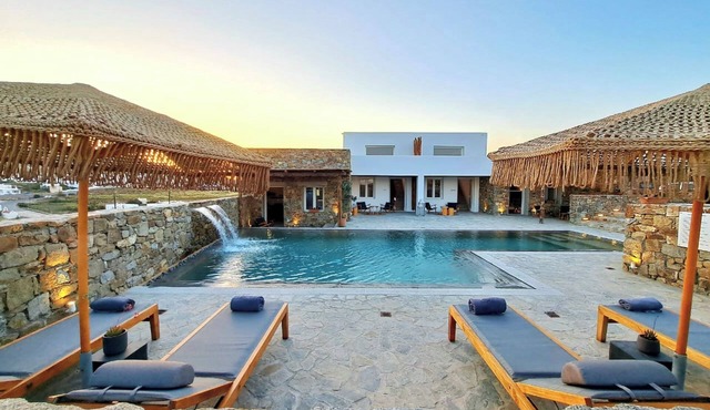 Mykonos Dot Art Homes - Signature Loft One