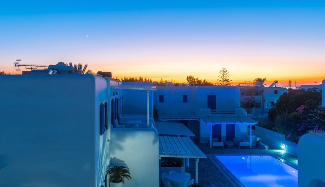 Mykonos Town 2bdrm Apartment with shared Pool in the heart of Mykonos