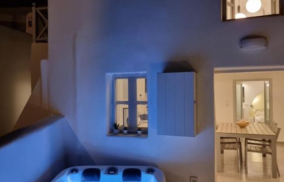 Nefeli Traditional Cave Houses