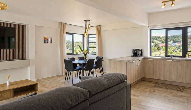 New 2BR Apartment with AC Near Lagoon & Dining