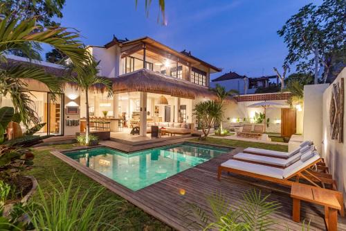 NEW Ideal Stay 4BR - Elegant Villa Family and Friends