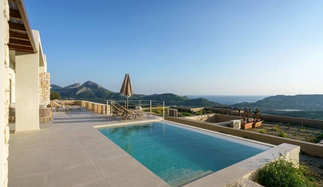 New Seaview Villa, Private Pool and Close to Beach