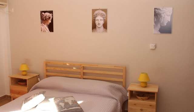 New studio with beautiful garden