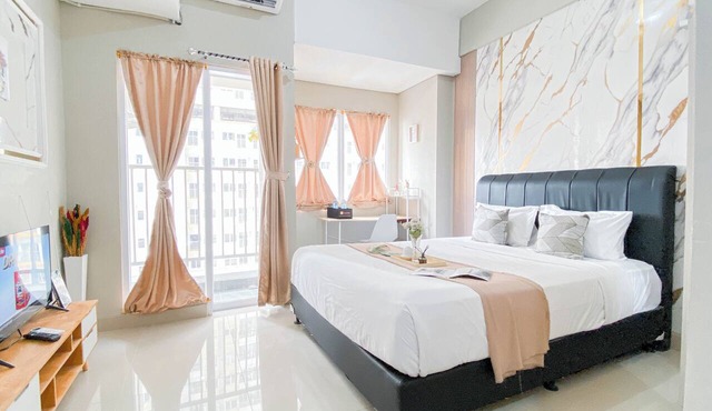 Nice Studio Room Apartment at LRT City Sentul - Royal Sentul Park