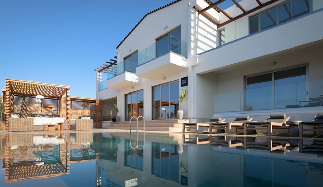Nos Duos Villa, a Spectacular Beachfront Escape