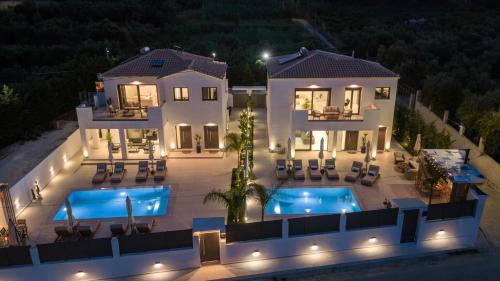 Nuera Luxury Villas - 4BR with pool by Villa Mana Gers
