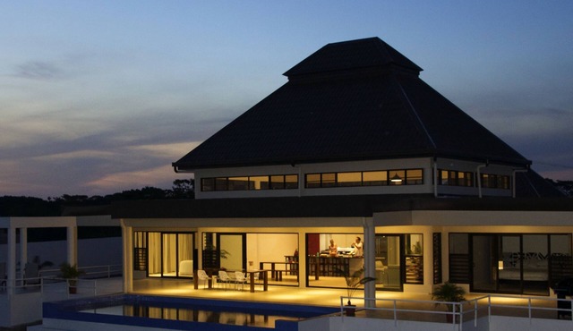 Oceanview Infinity Pool Villa - Sleeps 12 to 14 - Next to Love Island Season 8
